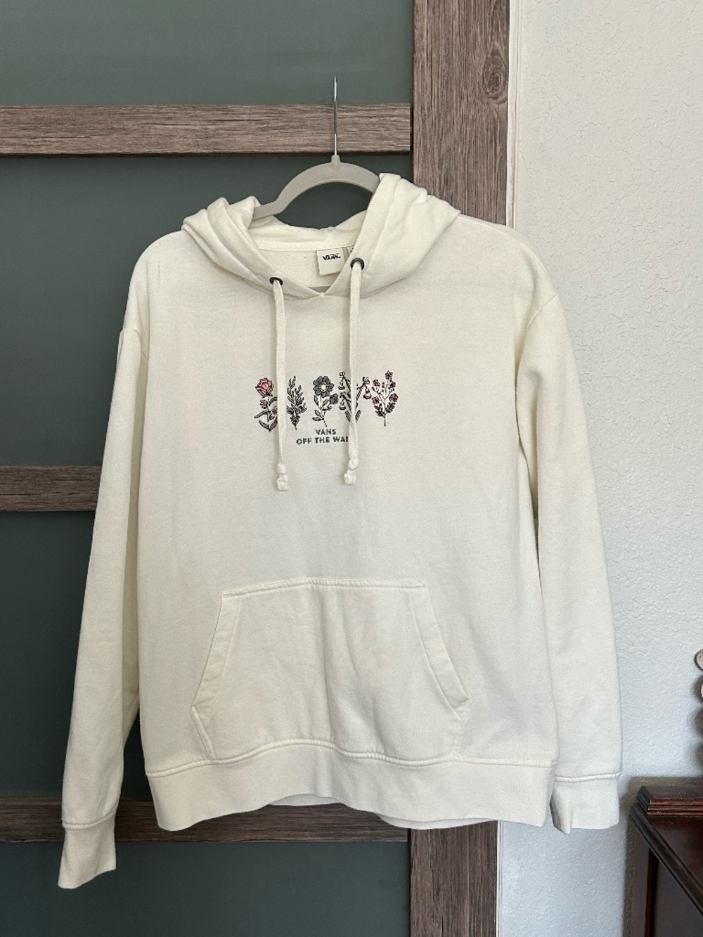 Vans | White Fleece Hoodie Pullover-Floral Embroidered-Size M